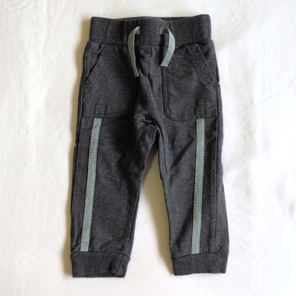 comfy casual gray stretchy joggers with exposed pockets 6-9 months baby boy - Picture 1 of 5